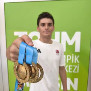 Arel Gültekin 46 Türkiye Rekoru Kırdı