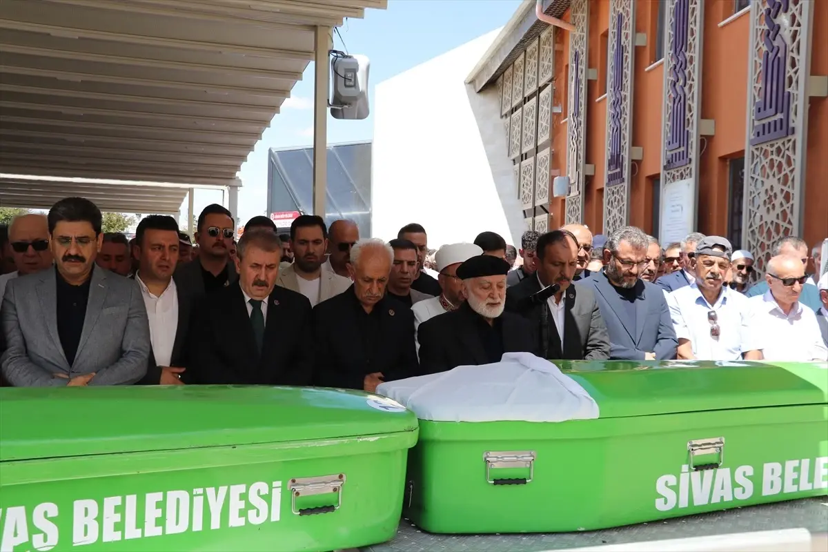 Destici, Sivas’ta Cenaze Törenine Katıldı