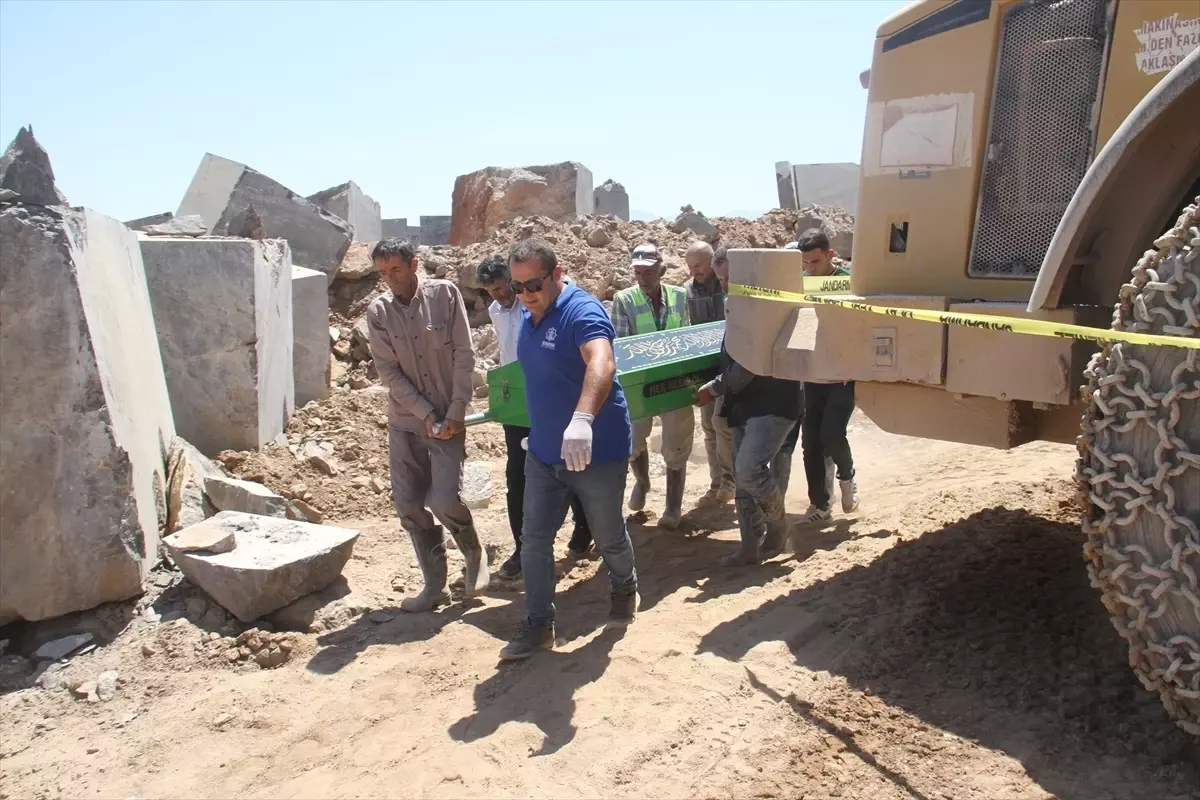Mermer Blok Altında Kalan Mühendis Hayatını Kaybetti