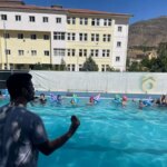 sasonda 350 cocuk yuzme ogreniyor 7q9D43GV