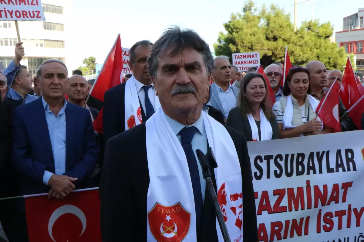 astsubaylar haklari icin yurudu fOtpX5ug