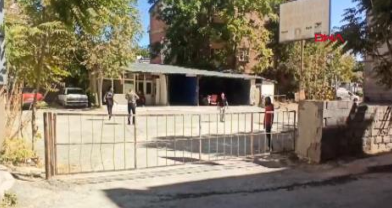 otoparka pompali tufekli saldirdilar 9aJEk8wf