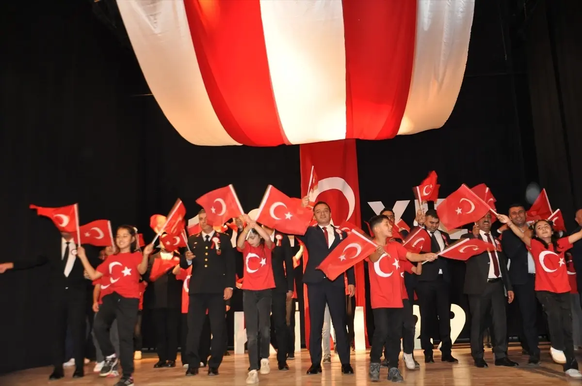 hizanda cumhuriyet bayrami coskuyla kutlandi OSaH8npt.jpg