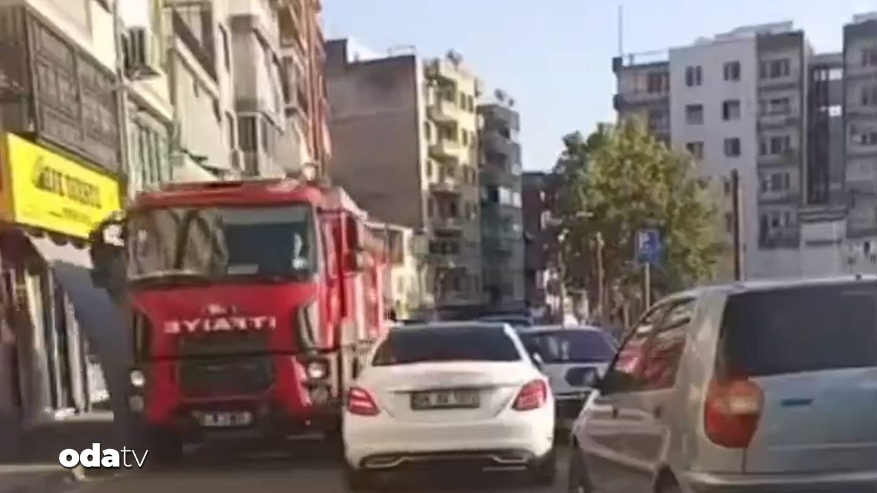 itfaiyenin zor anlari araca carpmak zorunda kaldi r4WgwiGq