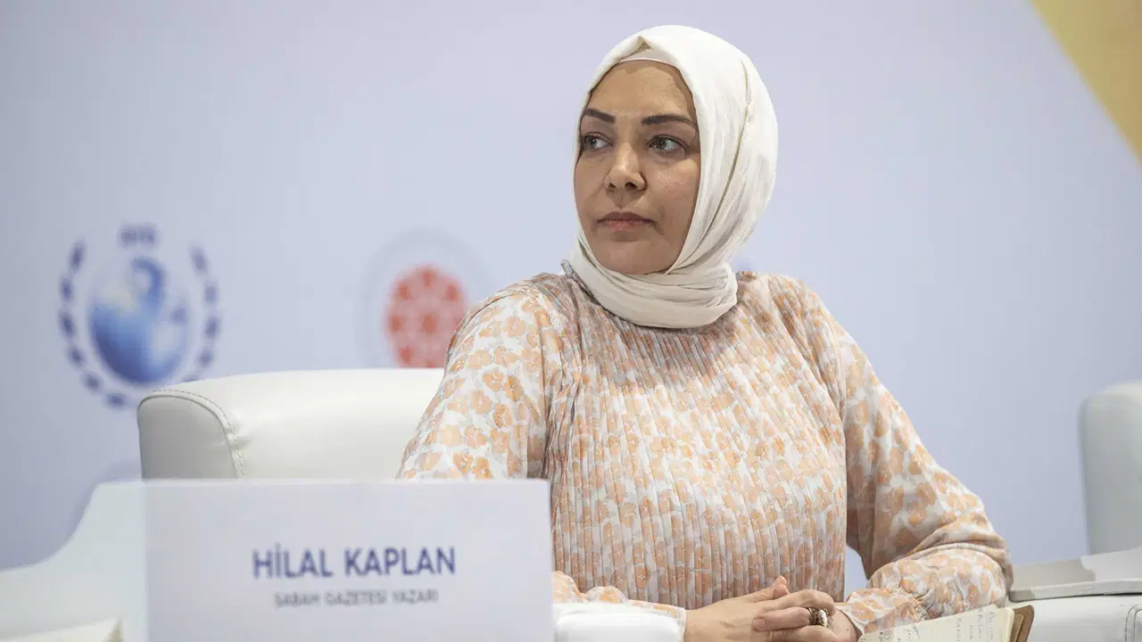 Önce itiraz sonra kabul: Hilal Kaplan 1600’den fazla içeriğe erişim engeli kararı aldırdı