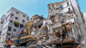 bm-raportoru-israilin-lubnanin-guneyindeki-saldirilari-gazzedeki-soykirimina-benziyor-hm6YgJ8F